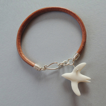 Thong Bracelet with Porcelain Swallow